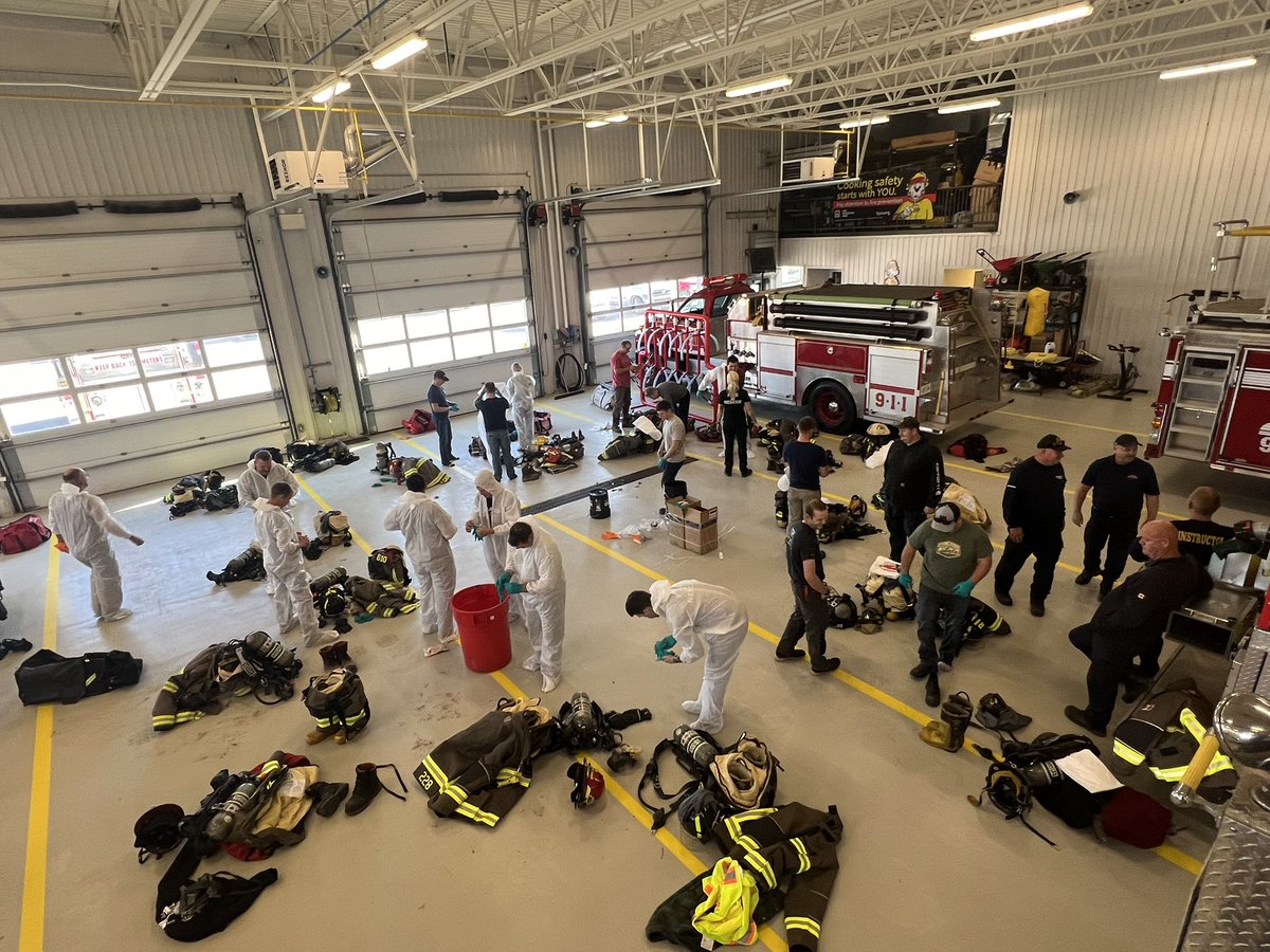fire_pec's tweet image. Day 2 of the Prince Edward County NFPA 470 Hazmat Course. Students are practicing donning and doffing level B protection. @ONFireMarshal @ONFireChiefs @Shire_Hall @TweedOntario
