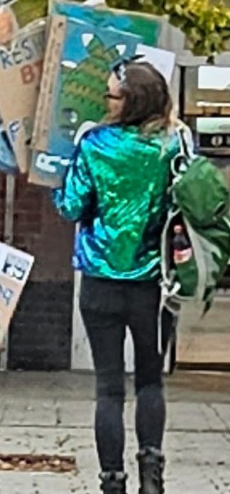 Chris Corrigan (@chriscorrigan3) on Twitter photo Great day with <a href="/SussexWildlife/">Sussex Wildlife Trust 🦔</a> colleagues and 1000s more supporting the need for cleaner water. Some top costumes and outfits - check out Sarahs showstopping disco glitter number! #MARCHFORCLEANWATER
#floodthestreets Great day with <a href="/SussexWildlife/">Sussex Wildlife Trust 🦔</a> colleagues and 1000s more supporting the need for cleaner water. Some top costumes and outfits - check out Sarahs showstopping disco glitter number! #MARCHFORCLEANWATER
#floodthestreets