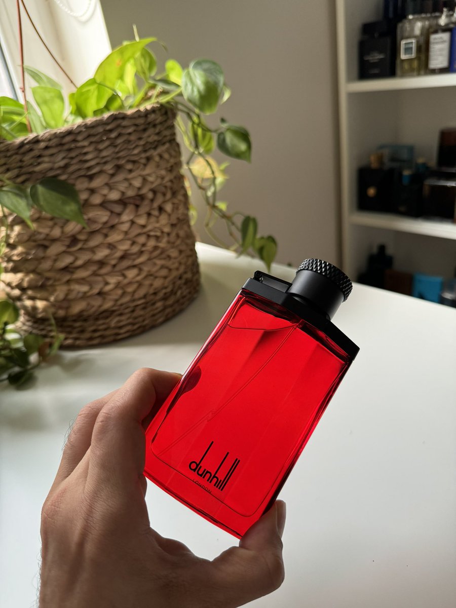 qwertyui03's tweet photo. #رابطة_عشاق_العطور 
@candynichesa1 
🔺بعض الناس يبي عطر يومي بفصل الشتاء
يعني ماوده شي ثقيل مرة‼️
وبنفس الوقت يناسب الاستخدام اليومي وبأي وقت صباح ومساء ودوام وكل شي 👋
والسعر مناسب جدآ 😍

🔺تفضل عزيزي ؛
عطر دانهيل ديزاير اكستريم
🟢 العطر مقطوع من اغلب المتاجر
وتراه مختلف عن الاصدار العادي القديم

👈 اقتتاحية حمضية زعفرانية مع قلب عشبي من اشجار السرو والميرامية وقاعدة خضراء من الباتشولي والفتيفير ولمحة جلود خفيفة وموجود العنبر بس صراحة مالاحظته

🔺ثبات العطر ممتاز يعطيك 12 ساعة وفوحان ساعة ونصف تقريبآ 

🟣 السعر بسيط 171 ريال حجم 100 مل
🟢 كود خصم MY10

رابط شراء

https://t.co/wwjXjyQRk1