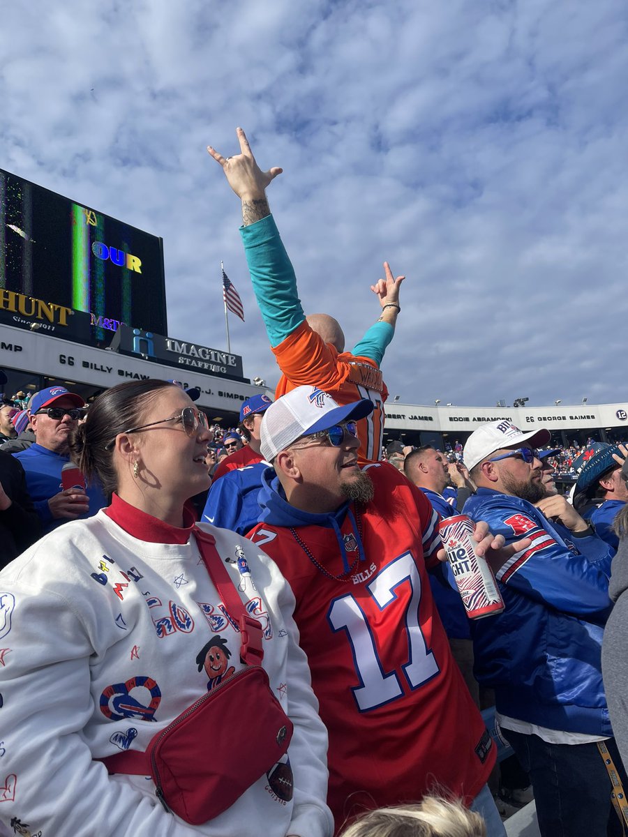 This ding dong is having the time of his life. I hate it.