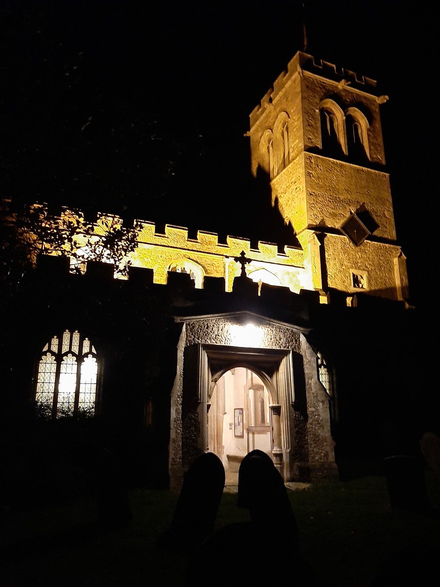 psgnutbells's tweet photo. Leaving the church after ringing this evening. @GBellringers Seven ringers, six bells. Two lots of cracking call changes. Looking fwd to ringing half muffled next week for Remembrance. https://t.co/4MRvK0Doux