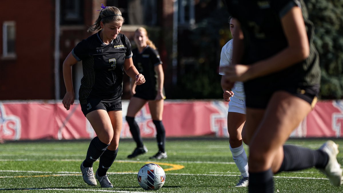 MastodonWSoccer's tweet photo. A few more shots from half in Detroit

#FeelTheRumble #HLWSOC https://t.co/K3RVCx772P