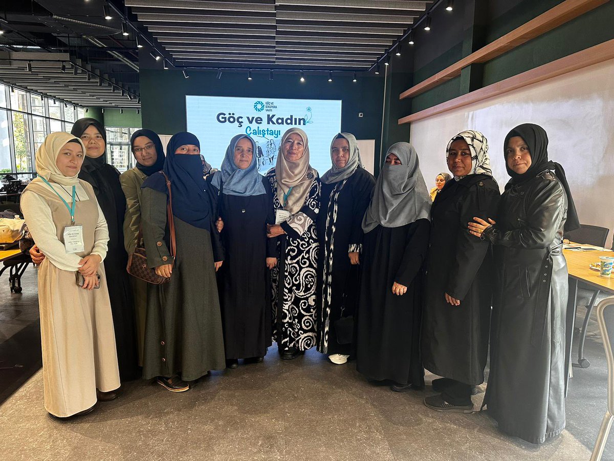 İstanbul’da düzenlenen Göç ve Kadın Çalıştayı’na, Uluslararası Doğu Türkistan STK’lar Birliği Sivil Diplomasi Sorumlusu Fatma Er ve Kadın ve Aile Hizmetleri ile Doğu Türkistan Nuzugum Kültür ve Aile Derneği Başkanı Münevver Özüygur panel konuşmacısı olarak katıldı. Çalıştaya Aile