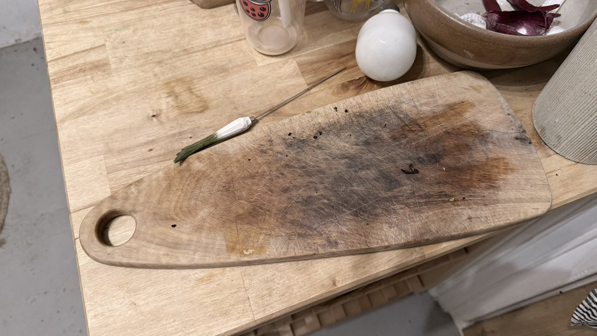 Leo Barnes tweet media