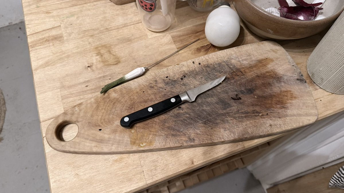 Leo Barnes tweet media