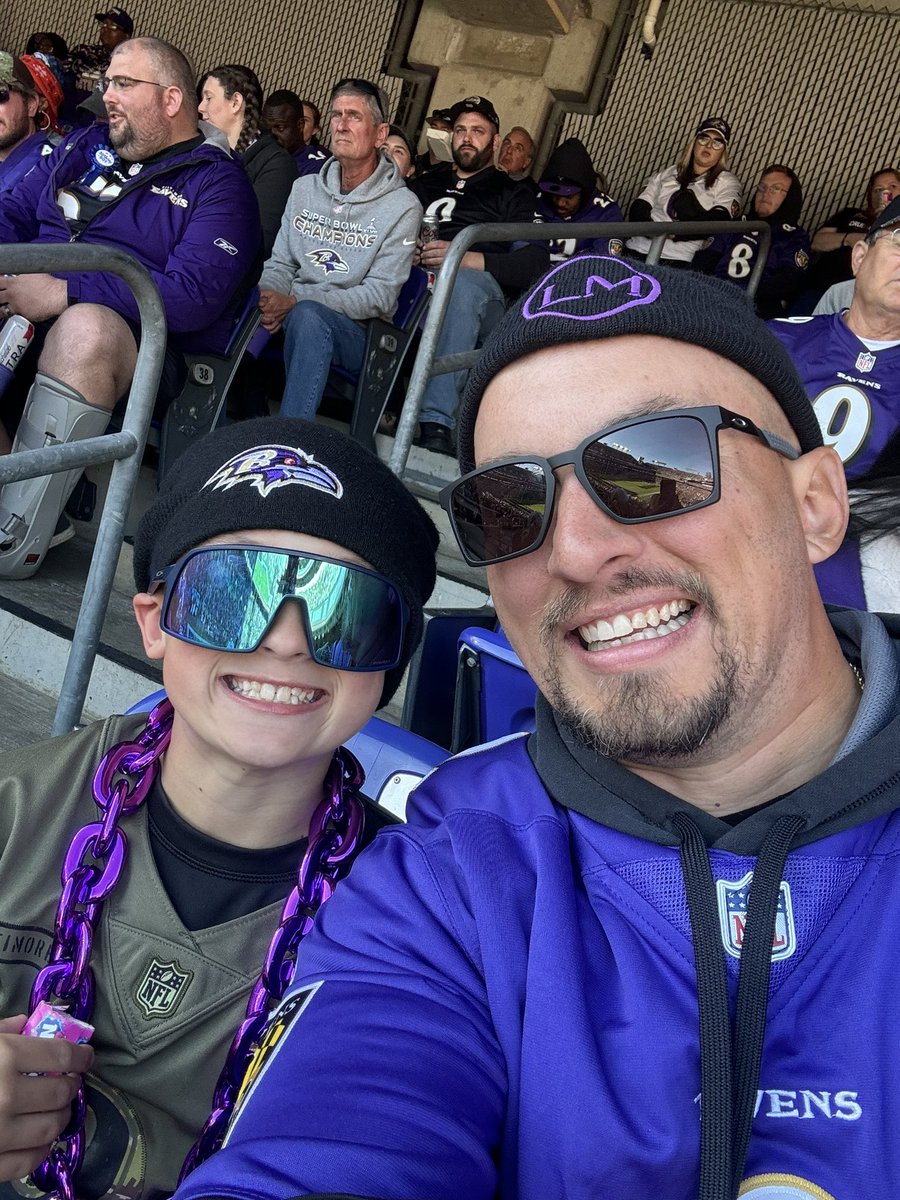 e_agel24's tweet photo. LFG RAVENS LIVE AT THE BIG CRAB CAKE #RavensFlock https://t.co/n03WcT41U2