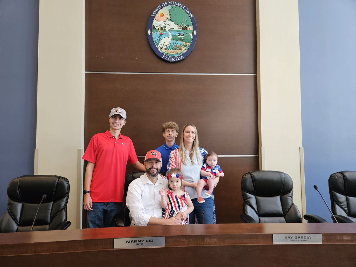 45th Annual #MiamiLakes Veterans Day Parade. It's been an honor that my family and I have been able to participate in the last 13 parades. May God bless all of our veterans 🇺🇸