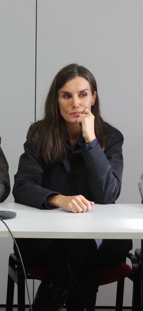 carmenrodrifer's tweet photo. Una imagen vale más que mil palabras #Sanchez #Letizia https://t.co/FJSdFoD8E9