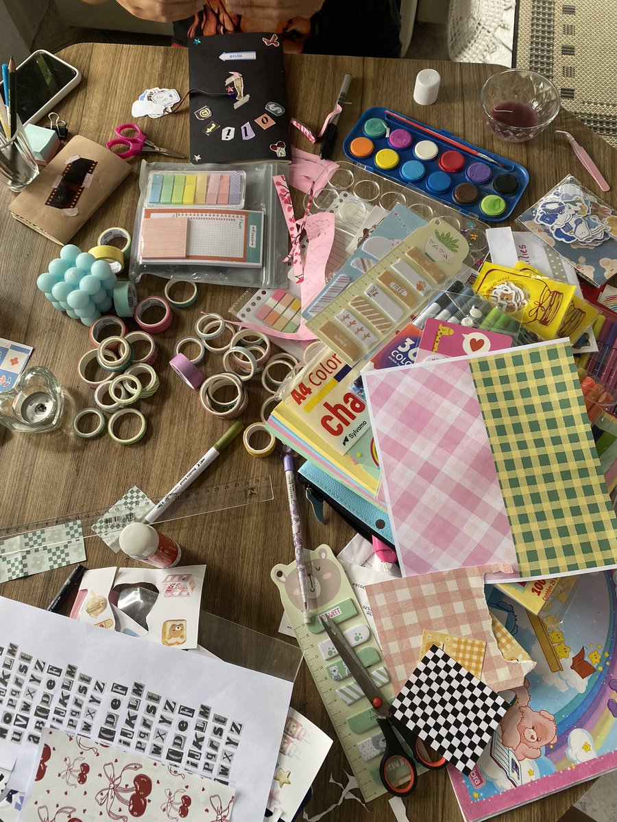 ughste's tweet image. girl mess 🎀💖✨