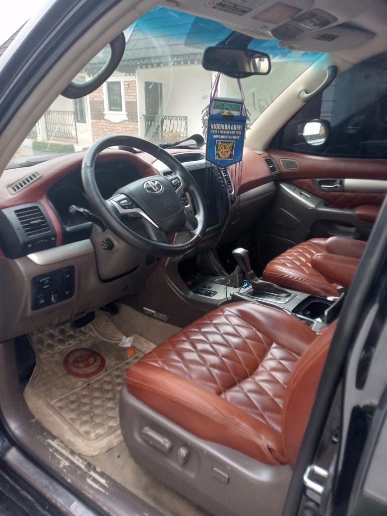Emsotec_Autoz's tweet photo. Landcruiser Prado Model 2006 upgraded to 2022.

✅ Price 👉 12.5m
✅ Location 👉 Ikotun, Lagos 
✅ Contact 👉 08063178870 

| Davido | pentagon | Valencia Yorubas | Pinovibes | #verydarkman | Bobrisky | Treason | Peter Obi | Tinubu | Tiwa | Arewa | Buhari | Lookman | https://t.co/3AXtWF618I