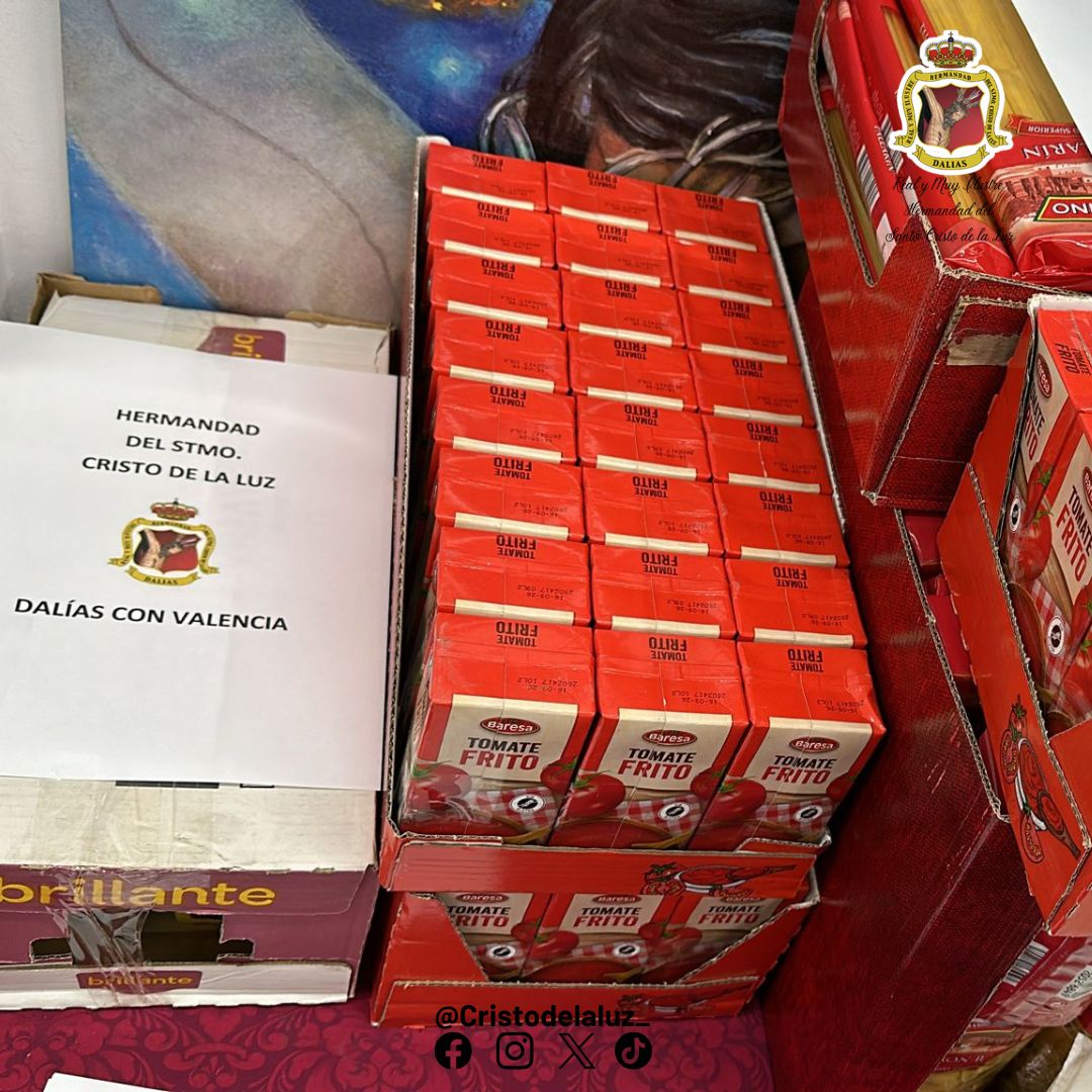 CristodelaLuz_'s tweet photo. De #Dalias a #valencia y #Albacete
Mañana sale el primer envío de alimentos, agua, mantas, productos de higiene para la zonas afectadas por la DANA
Gracias a la generosidad de Asociaciones y dalienses
Seguirá recogiendo para próximo envío
#ponientealmeriense #Almeria #Solidariad https://t.co/k3KLru5jxa