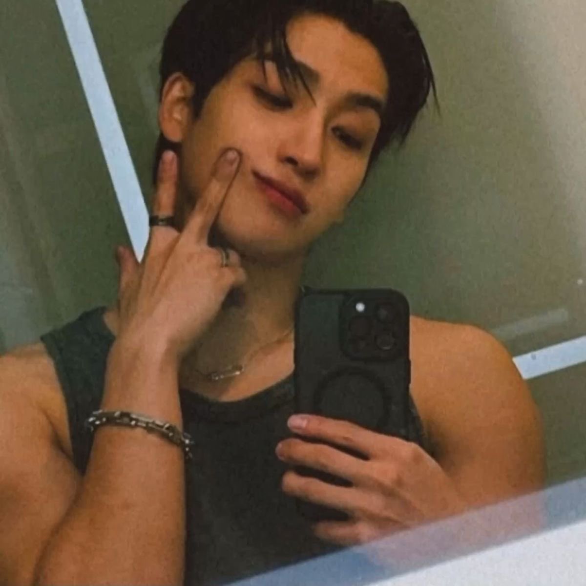 ㅤㅤㅤ

       happy  birthday  lee sangyeon  rps  &amp;  rl!
       wish you all the best, semoga sangyeon
       hyung  panjang  umur,   sukses  sebagai
       idol yang cakep dan terkenal, sehat dan
       bahagia selalu!

       warmly,
       Zane &amp; Jemillie <3

ㅤㅤ