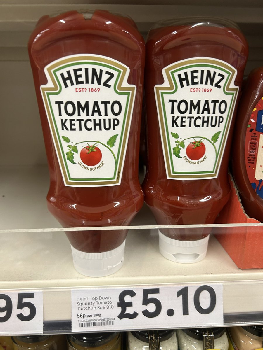 alanj555's tweet photo. @Tesco are you serious £5.10 for @HeinzUK #Tomato #Ketchup #disgrace #ripoffbritain @officalhpsauce from now on https://t.co/UHJ2OMRr1d