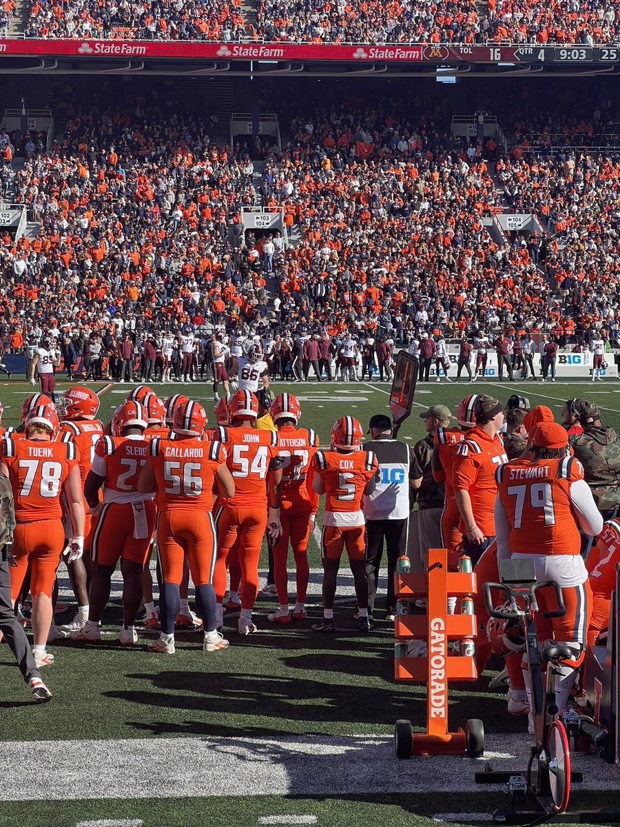 timschwerha1's tweet photo. I had a great time at illinois yesterday. It was a great atmosphere. Thank you @RobbyDischer and @vicadamss_  for having me out. 
@HKA_Tanalski https://t.co/IihdzUDFEV