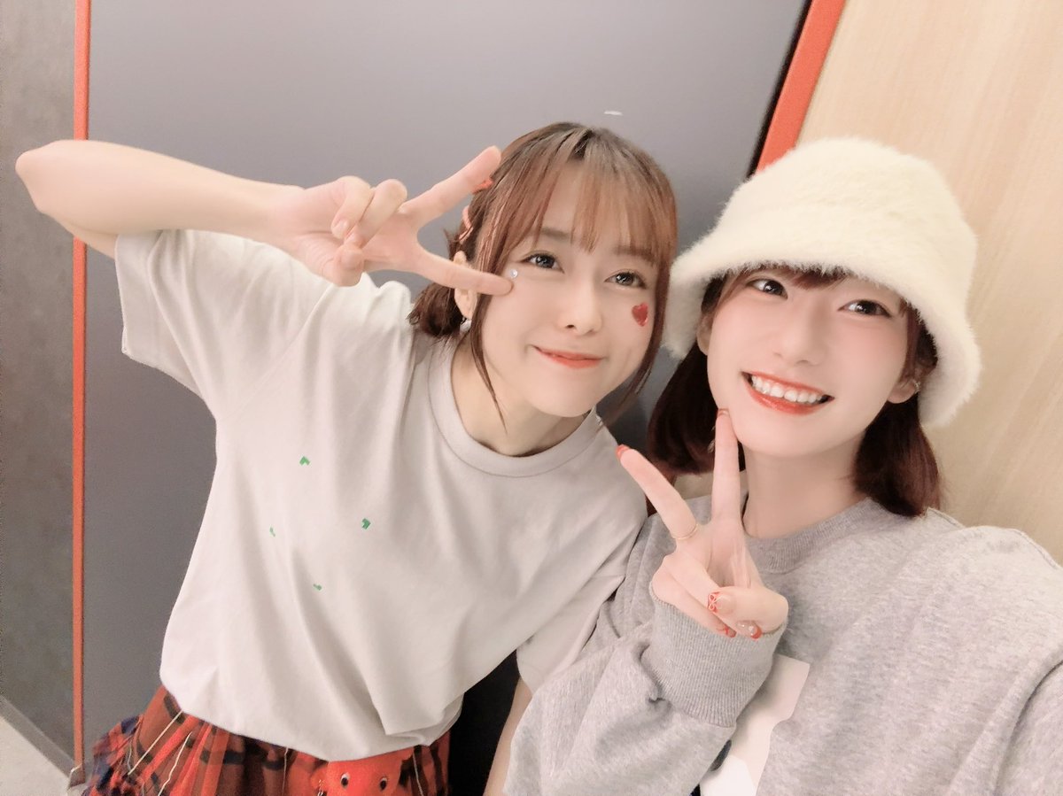 okasakimiho_PR's tweet photo. 「Inori Minase LIVE TOUR 2024 heart bookmark」ツアーファイナル最高でした😭✨
いのりさんの歌声と愛と笑顔が満ち満ちていて、私も今日の幸せな時間をしっかりブックマークできました🔖💖
本当に素敵だったな…配信もあるみたいなのでみなさまぜひ！
いのりさんともブックマークできたよ🫶
(みほ) https://t.co/lPxeMg6Xzr