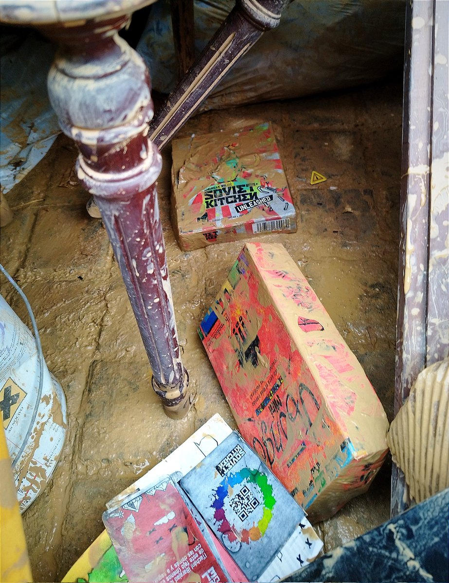 <a href="/roachroom/">Roach Room</a> estuvo aquí.