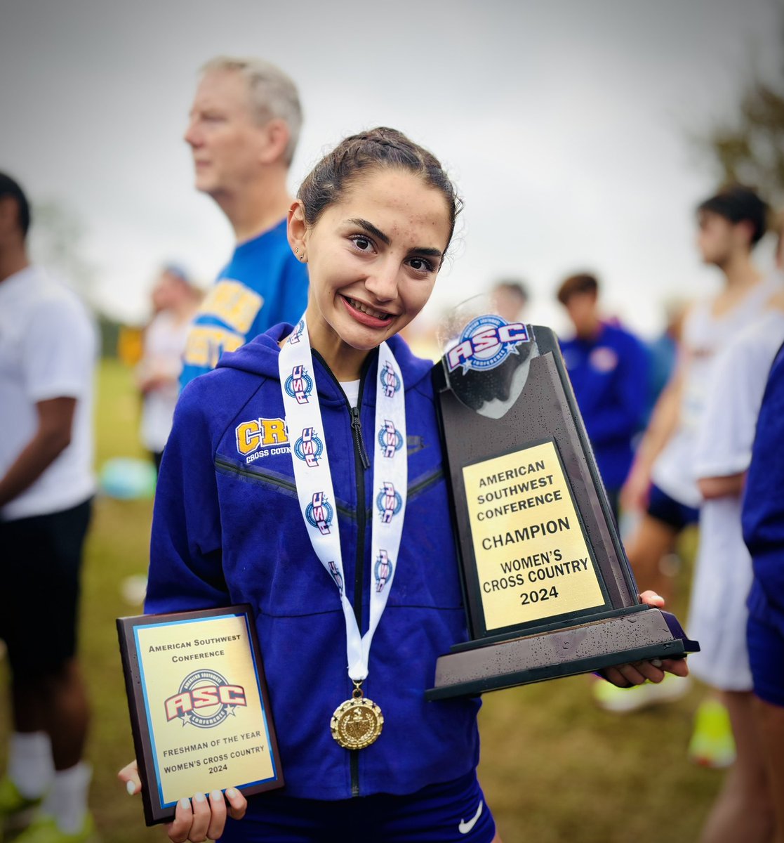 LaurelJarrott's tweet photo. ASC Team champs✅
5th overall ✅
1st team all ASC individual ✅
FRESHMAN OF THE YEAR✅
I’m so excited for what’s to come and so grateful to everyone who’s been a part of making this happen. Oregon here we come 🔜!! https://t.co/mBdE21FYHC
