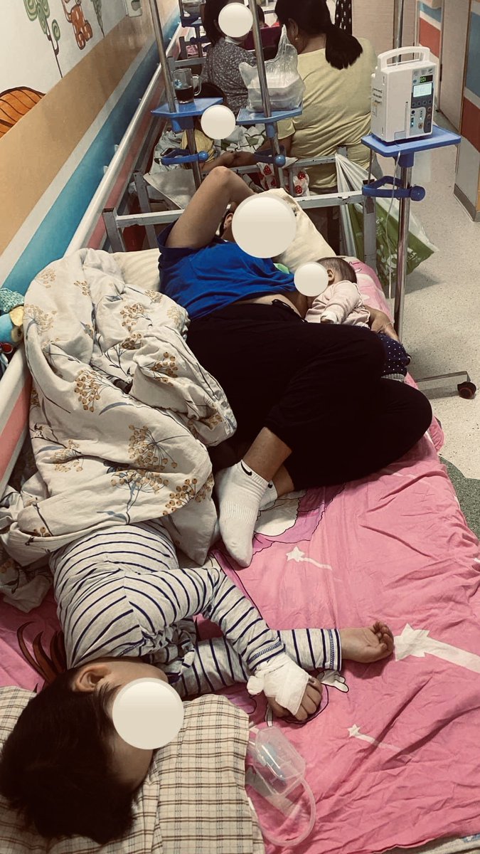 Их юм бичиж ойлгуулах шаардлага алга. Эрэмбээр нь бодоод үз дэ!!!
Хүүхдийн бие муудлаа гэхэд эм, эмнэлэг хэрэгтэй юу, эсвэл кино, жүжиг үнэгүй үз гээд зүтгээд байх уу‼️‼️