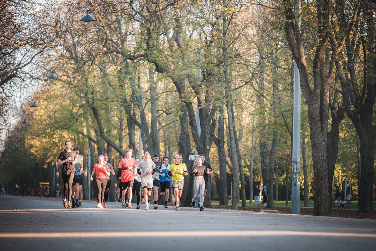 philippemo1's tweet photo. At the beginning of this year I created my own running club in Vienna.🏃‍♀️‍➡️🏃‍➡️

Till now it went really well. I even decided to launch my first brand with the running Club with a budget of only 200 euros! Follow me on here for more updates on how everything develops! https://t.co/xupKBZSyFn