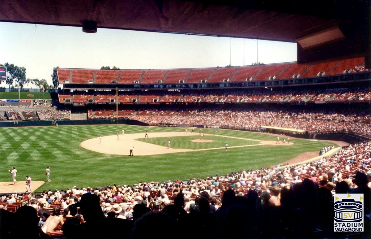 StadiumVagabond's tweet photo. Oakland-Alameda County Coliseum in 1993 - Former home of A’s & Raiders - The view was amazing before Mount Davis - More on that topic in my blog about move to Vegas - https://t.co/r3LFthUTV1
#athletics #mountdavis #athletics #selltheteam #raiders #oaklandraiders https://t.co/zXocPSH123