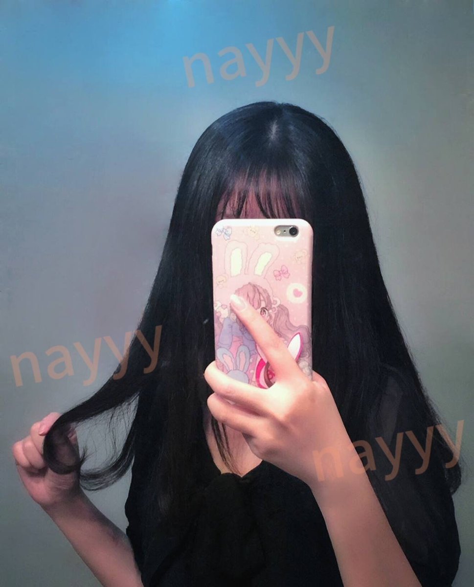 她实在太贱了，填信息的时候就在主动的出卖，越写越多。

这条985贱狗的露出癖好在最近几年逐渐加深，愈演愈烈。

有时这只婊子在宿舍一边听着舍友讲话一边颤抖的抽插；有时在外面塞着肉棒逛街，晚上拔出来的时候，骚逼二十多分钟都合不拢。

表面看着挺乖，但这个鸡巴套子却胆敢在导员办公室露出！！ https://t.co/klmvN8G5TE