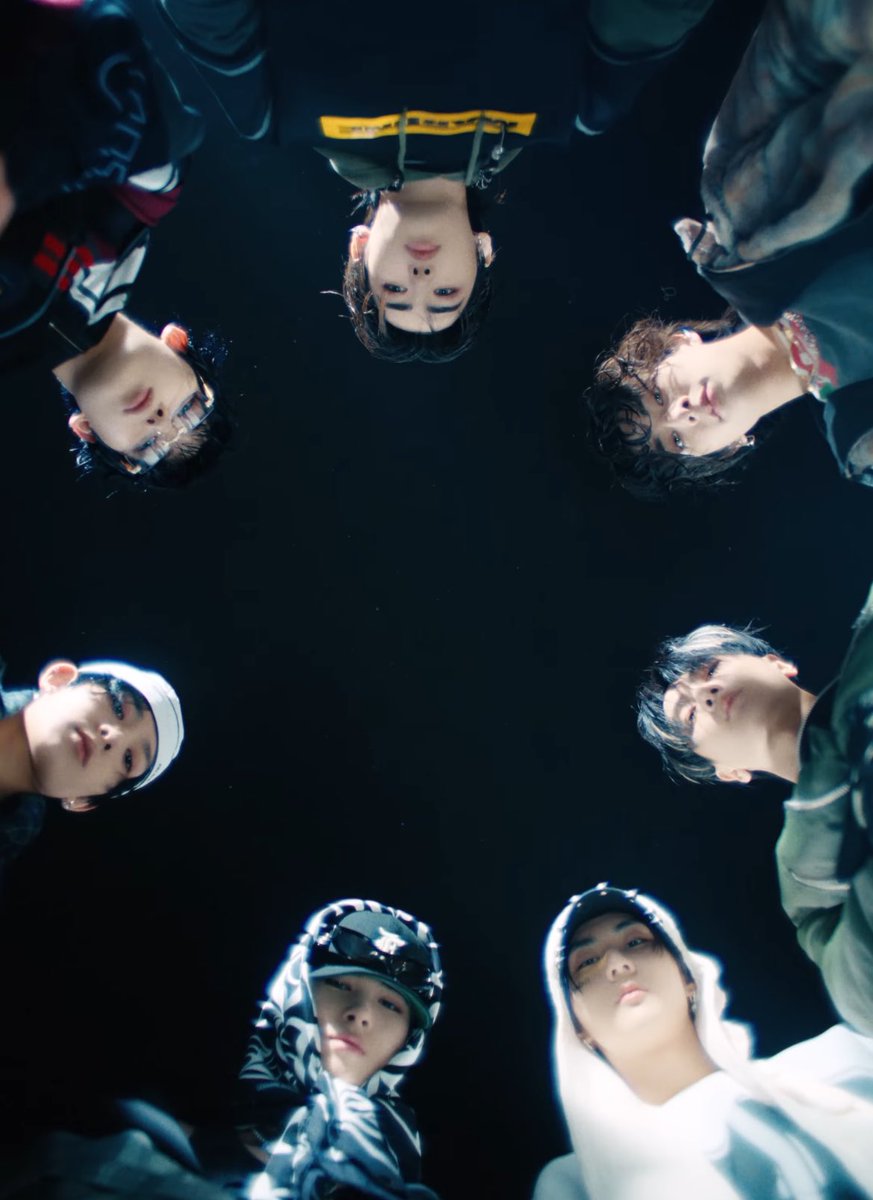 jayseongcorn's tweet photo. 🤍🥹                                     🖤🔗 https://t.co/yMAbMg5EKa