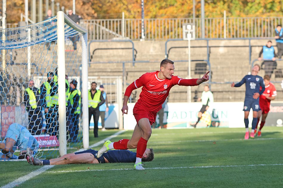 FSVZwickau's tweet photo. Der FSV bleibt weiter in der Erfolgsspur. Die Schmitt-Elf konnte mit 2:0 beim @SVBabelsberg03 gewinnen. Die Treffer von Herrmann und Albert fielen nach der Pause.
📄 Unser Spielbericht 👉 https://t.co/5CsyobEWm9
#SVBFSV https://t.co/nHZ9p8tZGB