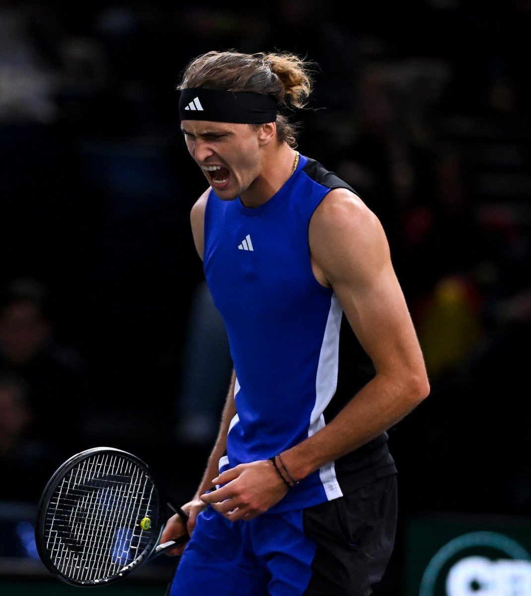 TheTennisLetter's tweet photo. Zverev beats Ugo Humbert 6-2 6-2 at the Paris Masters

7th Masters title.

2nd Masters title of the season. 

23rd career title. 

New world #2. 

‘Great season’ doesn’t begin to cover it. 🇩🇪 https://t.co/TX4wBM7K2O