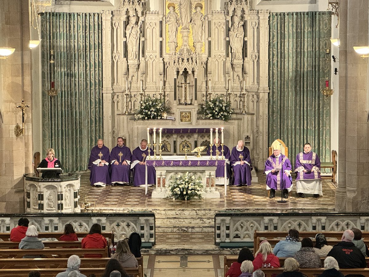 HCPT's tweet photo. Yesterday, on All Souls’ Day, we gathered for Mass in honour of our benefactors. Mass was offered for every supporter whose generosity has helped HCPT continue its mission.

For anyone who was unable to attend, you can watch the Mass back by visiting: https://t.co/hE185VuixZ https://t.co/ZPyJPuJfL8