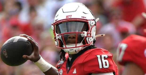chris_hummer's tweet image. NC State QB CJ Bailey is the @247Sports True Freshman of the Week after a remarkably accurate performance in a 59-28 win over Stanford:

- 18-for-20 (90% CMP)
- 234 yards
- 3 TDs
- 11.7 YPA

Bailey is completing 69.5% of his passes on the season! 

247sports.com/article/nc-sta…