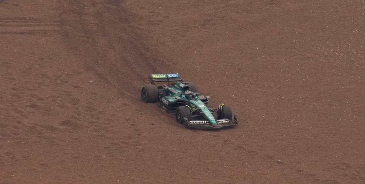 Qeashofficial's tweet photo. Lance StrLOL in formation lap fucking shame
#BrazilianGP #BrazilGP #F1 #StrollOUT #ViaF1 #F1PL https://t.co/K3428x8Mpf