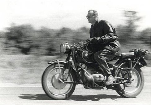 thedukereport's tweet photo. @CourtenayTurner As I remember, the word is the focal point of the book "Zen in the Art of Motorcycle Maintenance."
As I'm typing, I'm wondering if that book was some obtuse #SignatureReduction on C. Wright Mills? ๐ค https://t.co/607YynBFqu