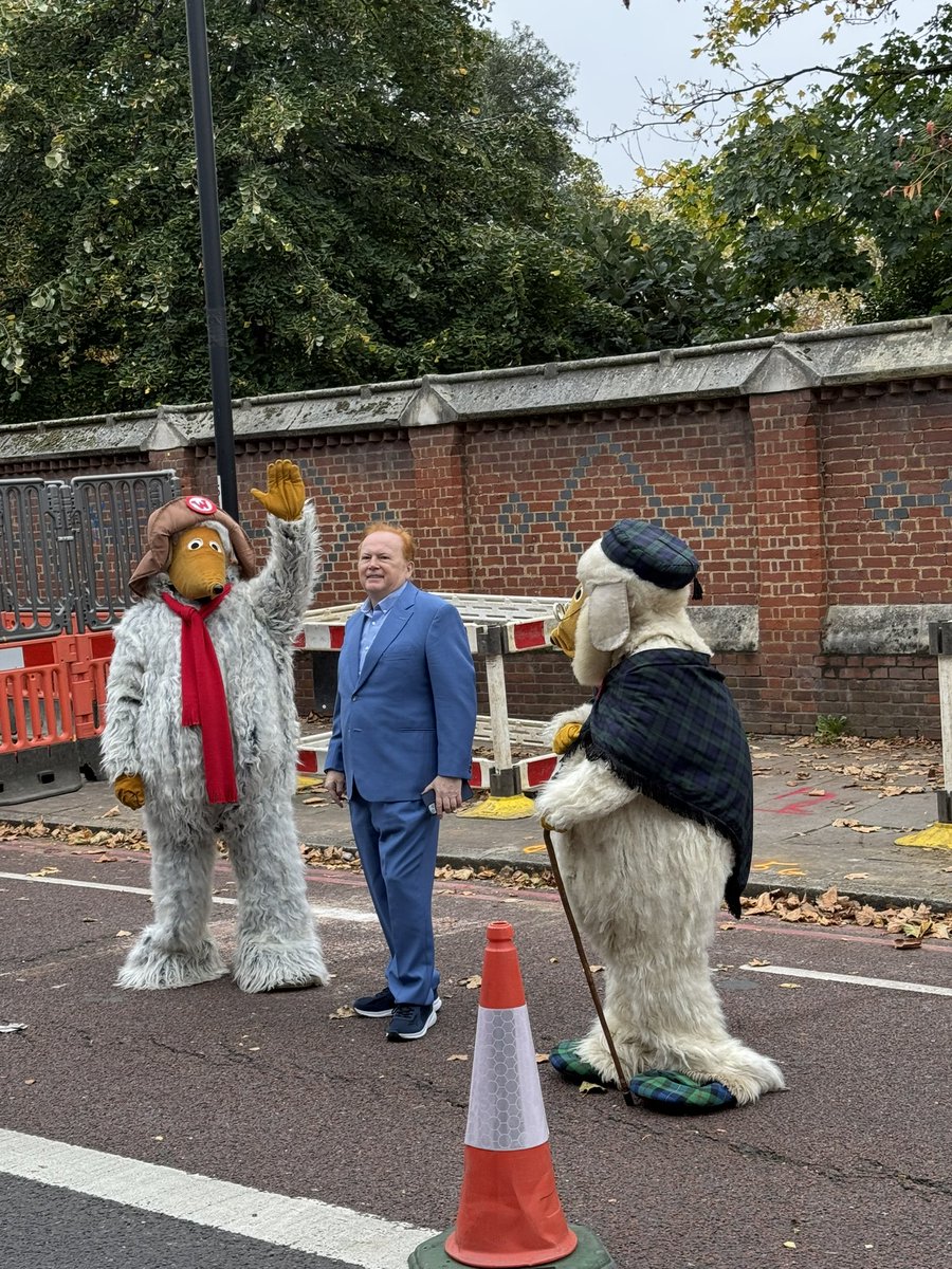 MarcFrance's tweet photo. Proud to have marched for clean water today. 
If my presence in any way helped to encourage @Keir_Starmer to bring our water back into public hands and stop the wanton pollution of rivers , I’ll be a happy man. 
#MarchForCleanWater https://t.co/XUiBYN7uz4