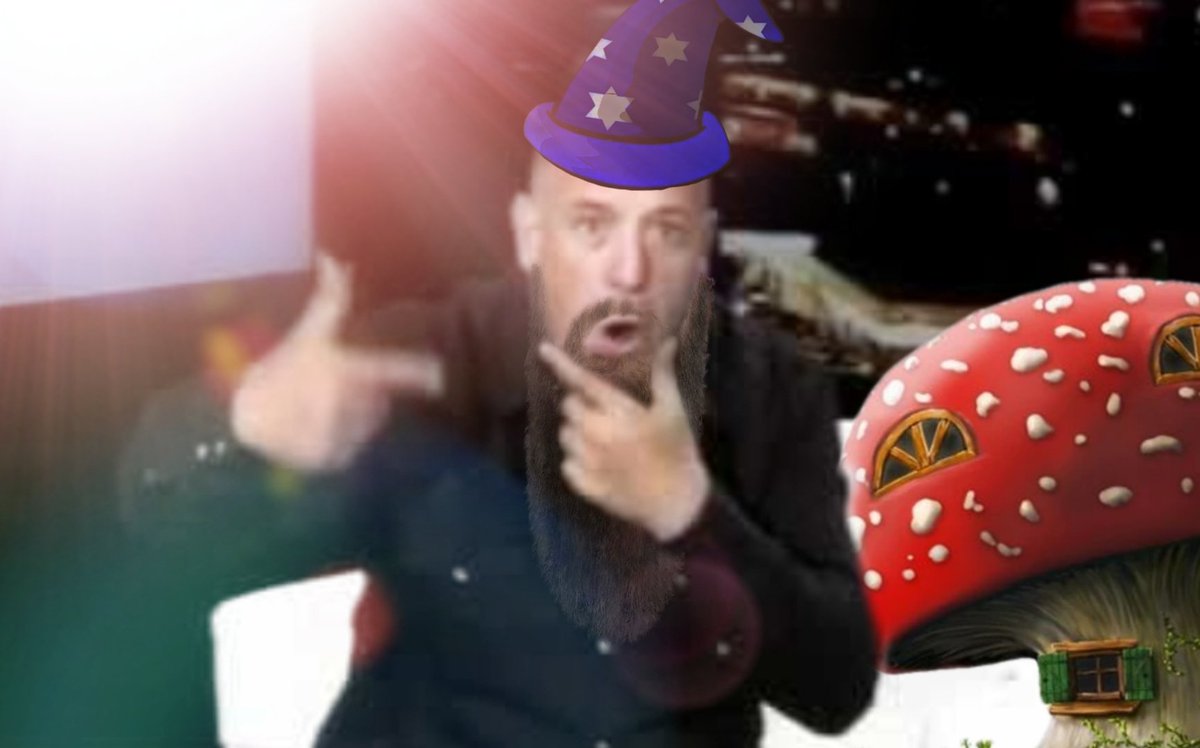 entonces sepan ustedes los duendecillos, ustedes los duendes q dicen.. eehh sanpatricio hechizoo oroo oro trigo.
San patricio existe por ustedes globlins, no por nosotros,eeh mago magoo eeh, si no saben ni hablar brutoss, vaya a forjaar, hay que forja negro