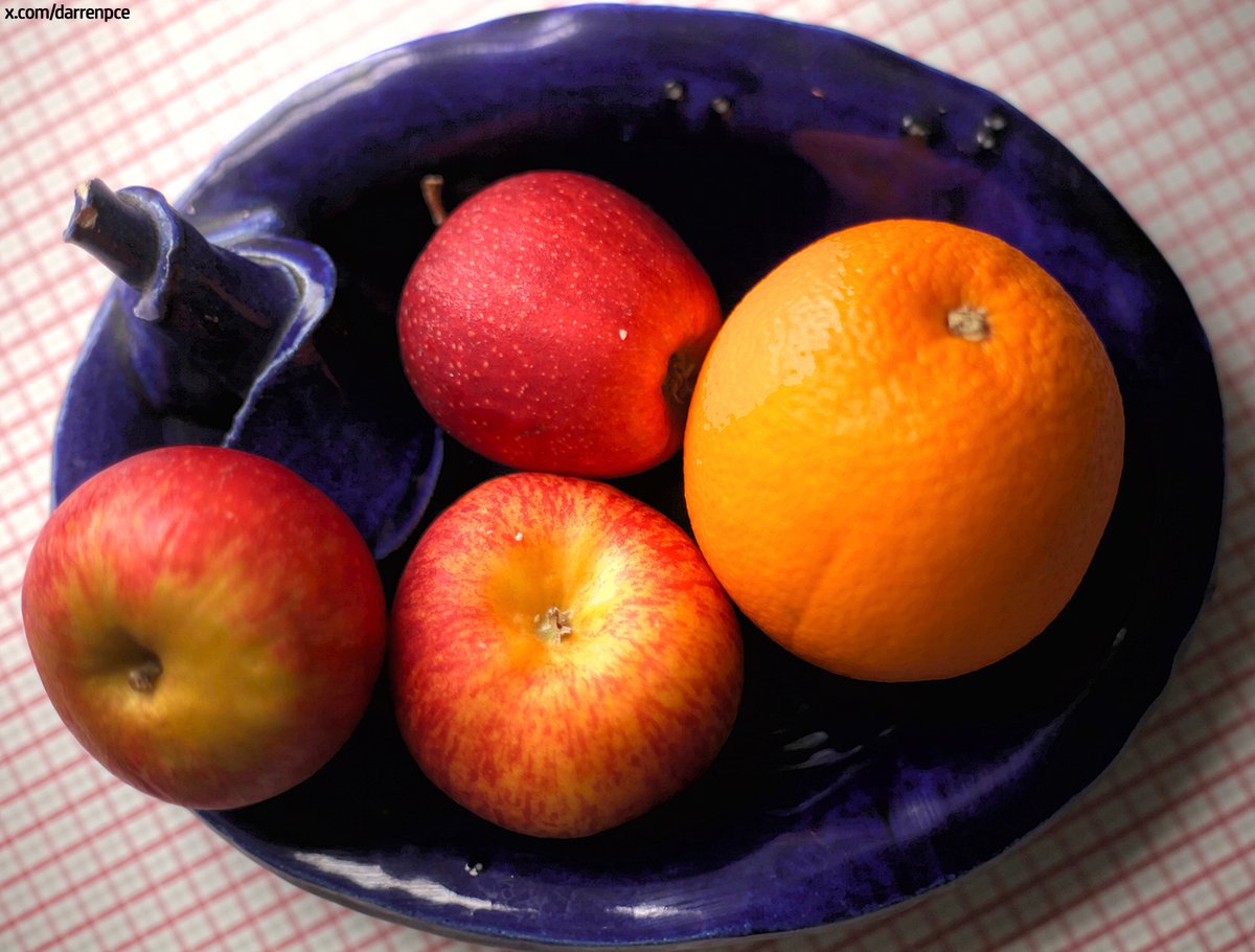 darrenpce's tweet image. Sunday morning lens test with an inherited 50mm. Hard work. #canon5Dmkii #50mm #lenstest #exeter #autumn #photography📸