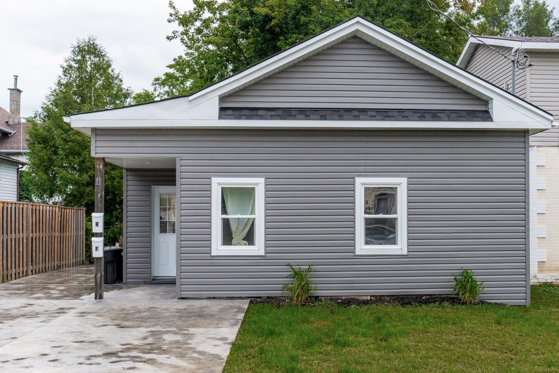 Name_That_Sells's tweet photo. #InvestmentOpportunity Terrace Hill Duplex with 2 main level front to back units totally renovated from top to bottom! Featuring 2-2 bedroom units, new kitchens, baths, flooring, paint, re-insulated, re-drywalled new reshingled roof, new electrical with 2-100amp services with separate hydro metres, appliances included, best part is you set your own rents and choose your own tenants. Great investment opportunity for tenants to pay off your mortgage to build equity and help with your retirement or to pay for your kids education! Asking 675,000! ☎️ George Lou Karmiris “The Name That Sells” Brantford’s #1 Realtor for 18 years for more info at 519 758-6910 cell or visit https://t.co/YhXKX7RkZs #Duplex #FronttoBackDuplex #TerraceHill #InvestmentOpportunity #MultiFamily