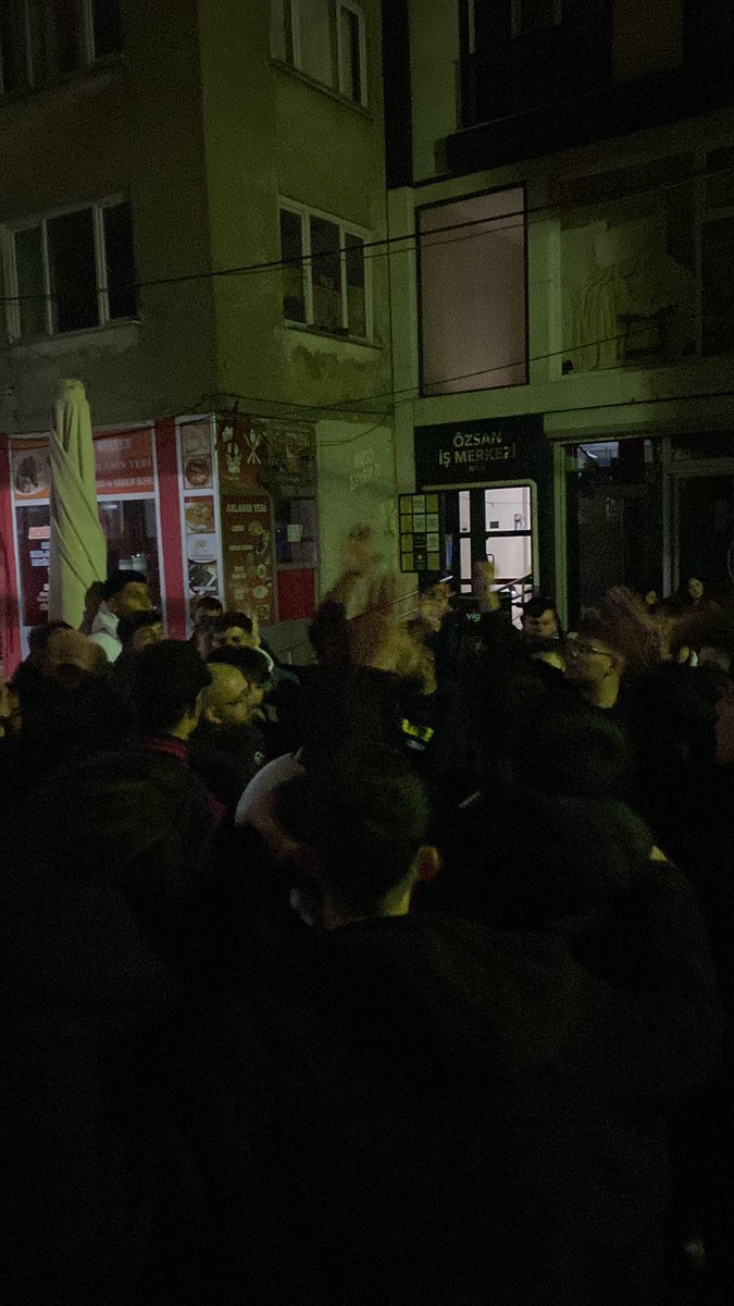 Trabzon şehri yeryüzünden silinsin 
#FenerinMaçıVar