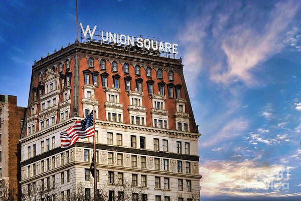 shelia_hunt's tweet photo. The stunning W Hotel on Park Avenue in NYC, Museum-quality print at https://t.co/MDKhgSpbaG
#NYC #NewYorkCity #NewYorkNewYork #UnionSquare #UnionSquareNYC #NewYorkCitySkyline #UnionSquareNewYork #NYCPhotography #NewYorkLandmarks #WHotelNYC #NYCSkylineView #BuyIntoArt https://t.co/jxX19D8yhX