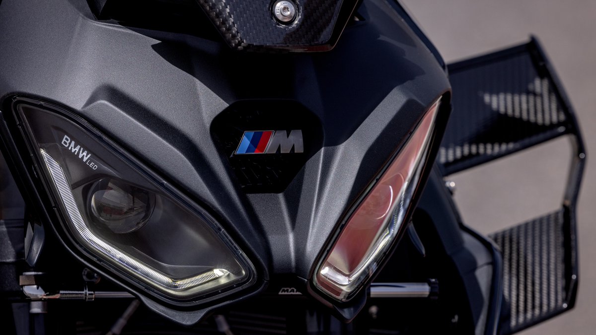 BMWMotorrad tweet media