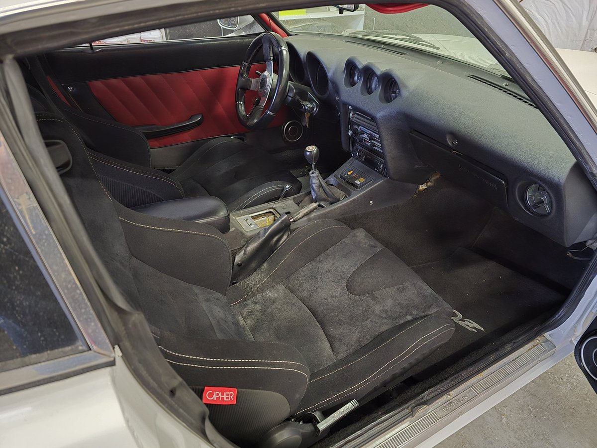 HighSpeedDesign's tweet image. Starting Datsun 240z restoration. Project #HSDC1 
🔪 Rip out old carpet
🧊 Dynamat removal 
⏬️ Lower the seats 
✅️ Remove Gas Tank 
⛽️ Install Fuel Cell 
#240z #datsun #jdm #jdmculture