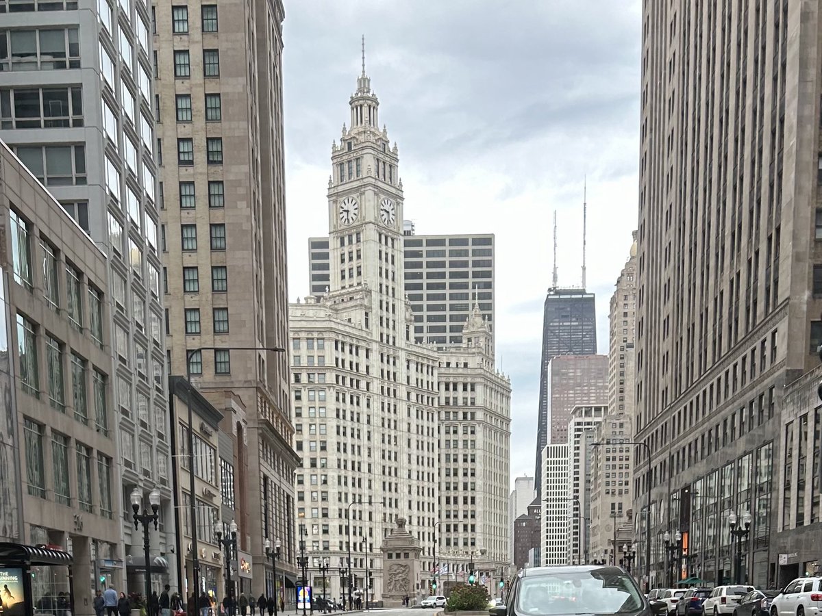 Johnny Mars (@johnnymarsdj) on Twitter photo The sound of the city seems to disappearā¦sweet sweet music heard here ā¦<a href="/93XRT/">WXRT Chicago</a>ā© The sound of the city seems to disappearā¦sweet sweet music heard here ā¦<a href="/93XRT/">WXRT Chicago</a>ā©