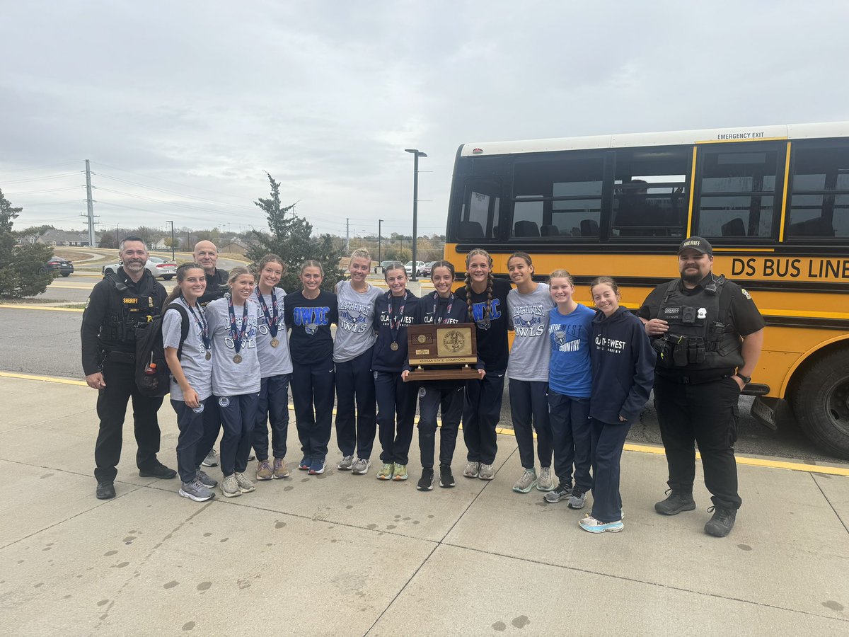 owlxc's tweet photo. Thanks to @JOCOSHERIFF for the escort yesterday! It was a nice cherry on top to our day! 💙 https://t.co/CdRMt8zYZG