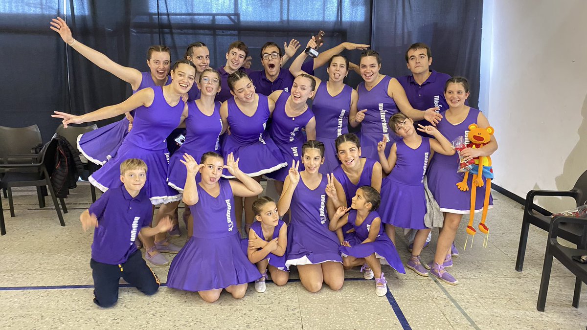 medidansa's tweet photo. Final de temporada a Valls!

La colla Belluguets ha participat per primer cop al Campionat de Catalunya Aleví on ha obtingut la 4a posició! 🧡

La colla Mediterrània Jove ha tancat el seu tercer Campionat de Catalunya Juvenil amb una 3a posició! 💜

@ajfigueres @diaridefigueres https://t.co/JSwh1UHAEF