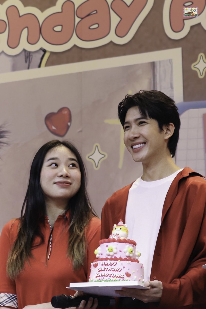 rabbitinamoon's tweet photo. น้องข้าวรักเฮียข้าวมากๆเลยนะ
#neverxsnap #khaotungg
#Khaotung26thBDParty
#TwentySixWithKhaotung https://t.co/htjA9vODJA