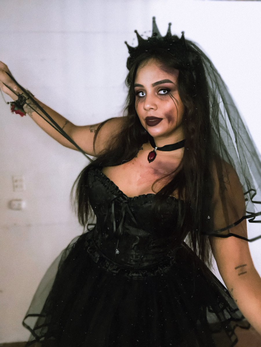Rodriguez3Y's tweet photo. 🖤👻 https://t.co/q6lqjUdCqq