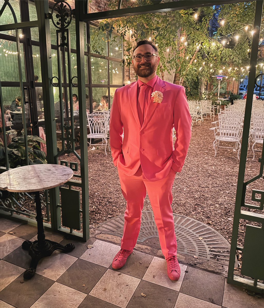 tylerbeals1's tweet photo. I officiated a gay wedding this weekend and it’s important everyone knows how good I looked https://t.co/YB6gUccmCQ