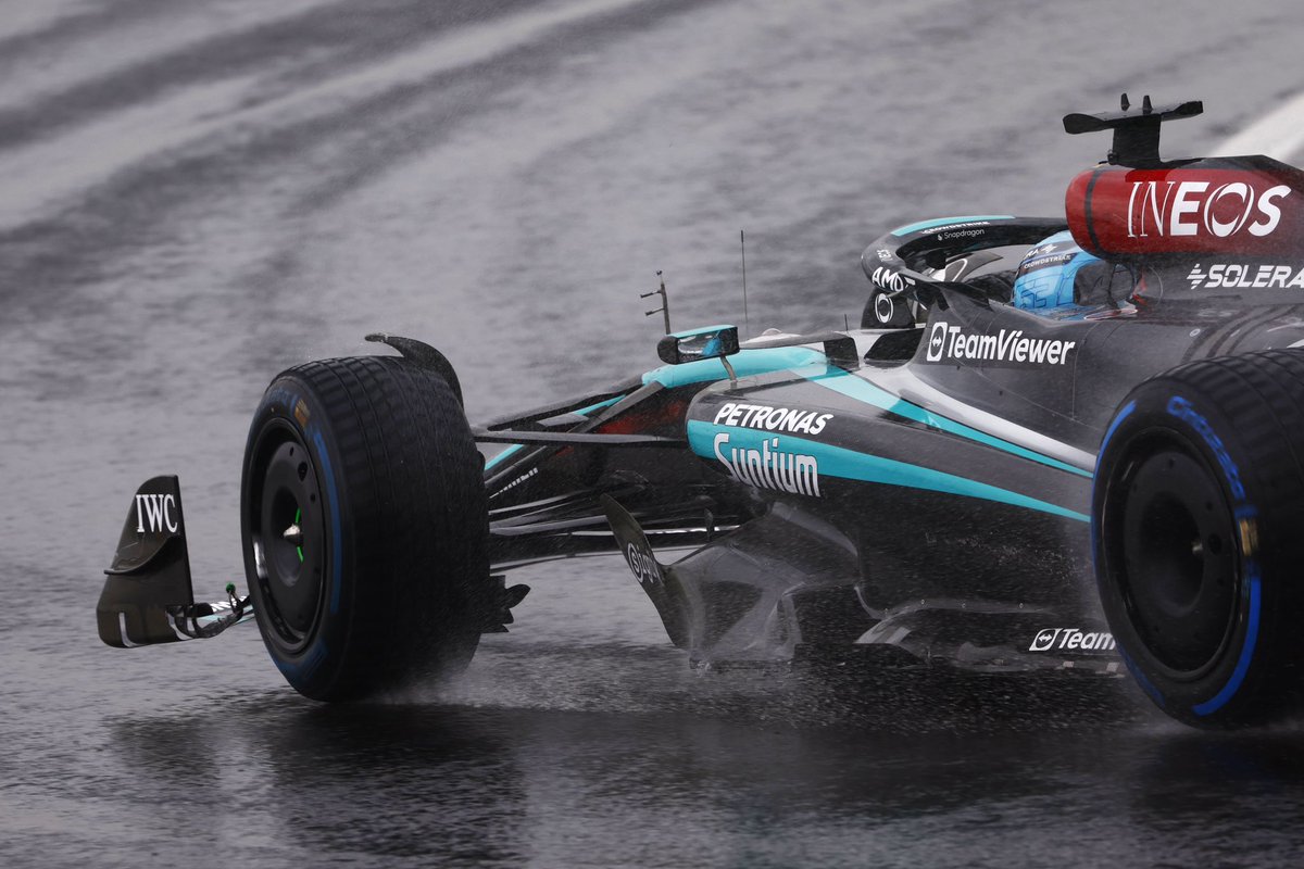 MercedesAMGF1's tweet photo. LAP 17/70

George is extending the gap over NOR in the battle for the lead and it’s now up to 1.6s 💪 https://t.co/grETX4NtZJ