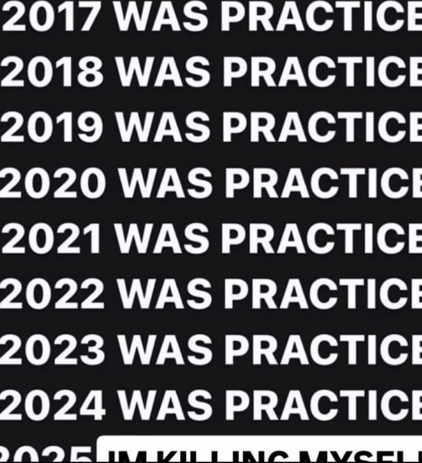 🕐HOURLY🕑 shitpost tweet media