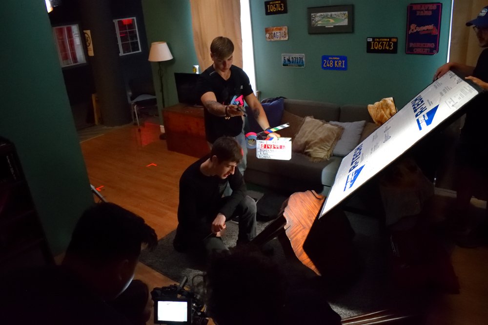 TableFilm's tweet image. #OTD 5 years ago: Brandon Cabral (director of photography), Stephanie Vigil (camera operator), Ranen Lawe (1st assistant camera), Dima Shorin (2nd assistant camera) and Yoni Coen (key grip) prep a shot with Nicholas Mariano ("Adam") on the last day of filming for #TheBrokenTable.