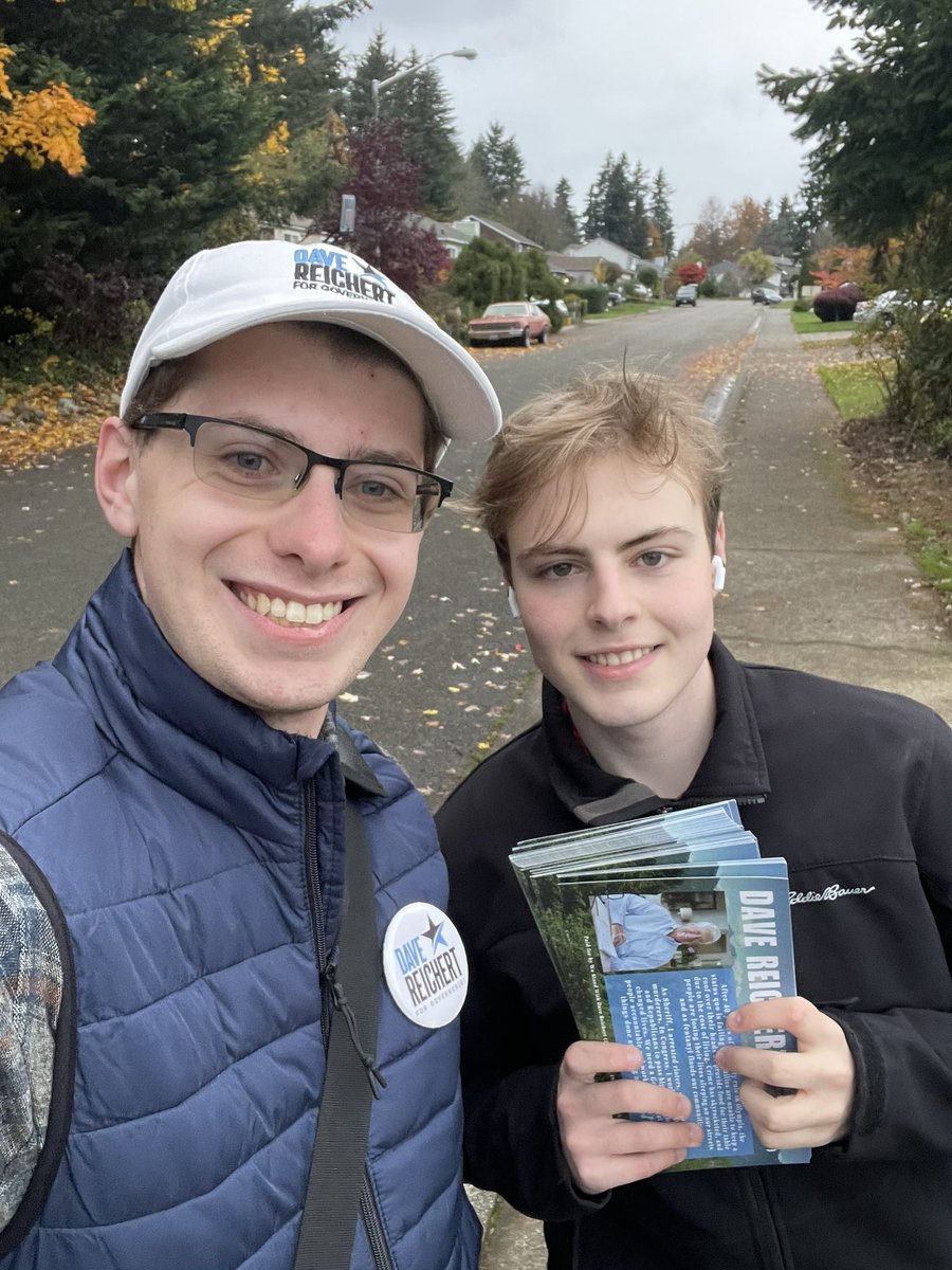 AnthonyMixerWA's tweet photo. It’s the final push. Let’s get @reichert4gov over the top on Tuesday!
@lukepblue @sfReichert
#voteyespayless #vote https://t.co/LCfZnSUc7I